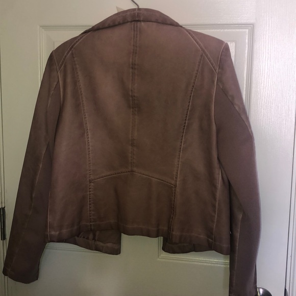 Maybe faux leather jacket worn once - Picture 4 of 4